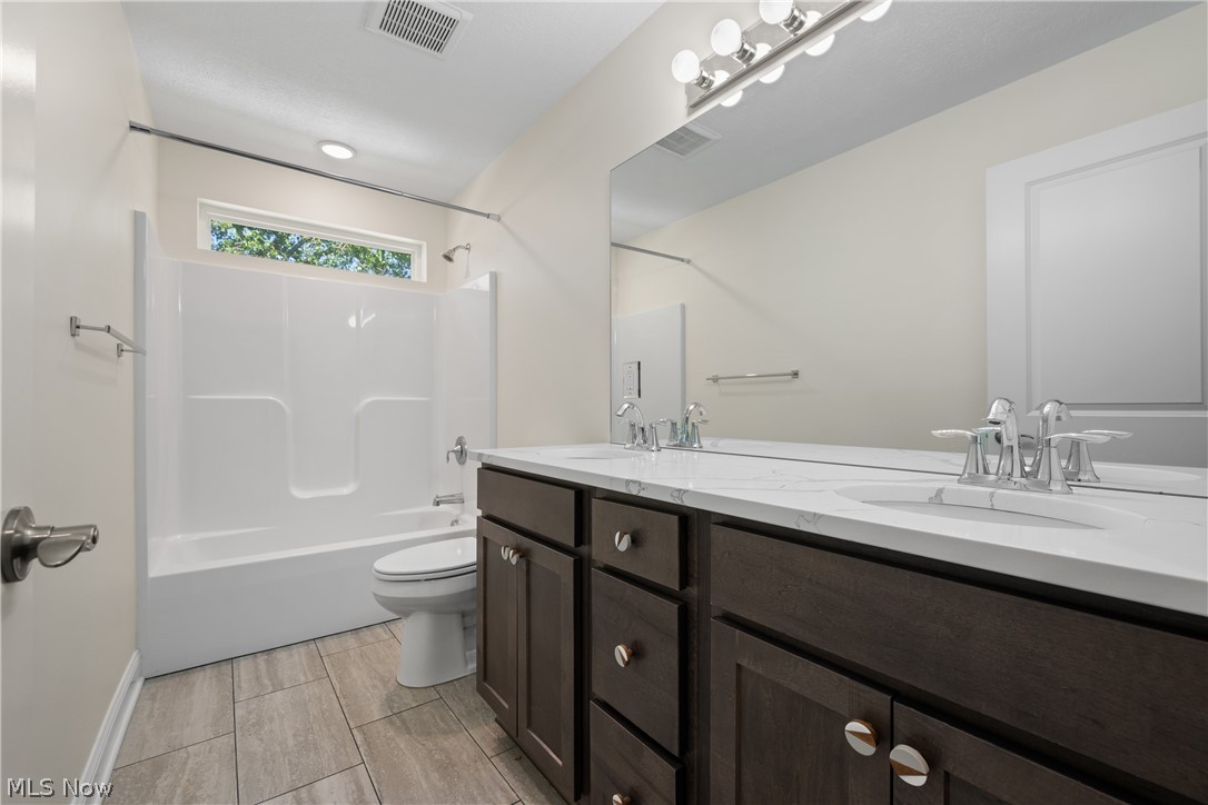 3675 Washington Park Boulevard Newburgh Heights OH 44105