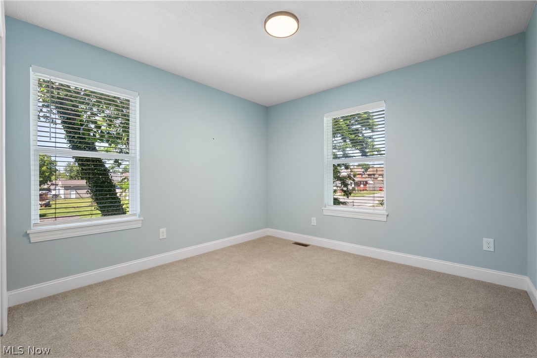 3675 Washington Park Boulevard Newburgh Heights OH 44105