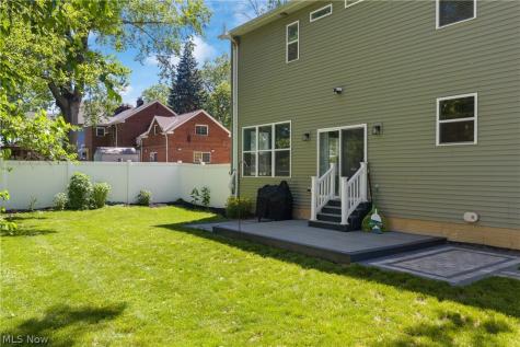 3675 Washington Park Boulevard Newburgh Heights OH 44105