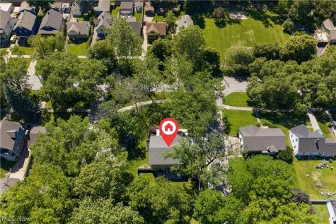 3675 Washington Park Boulevard Newburgh Heights OH 44105