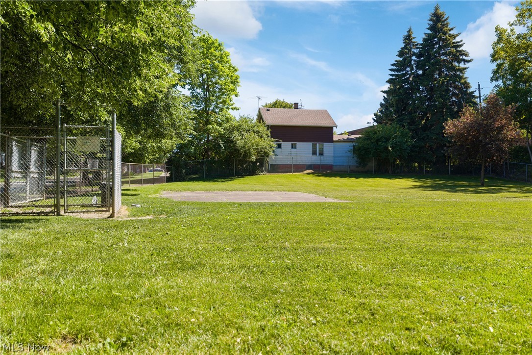 3675 Washington Park Boulevard Newburgh Heights OH 44105