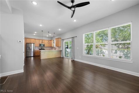 3675 Washington Park Boulevard Newburgh Heights OH 44105