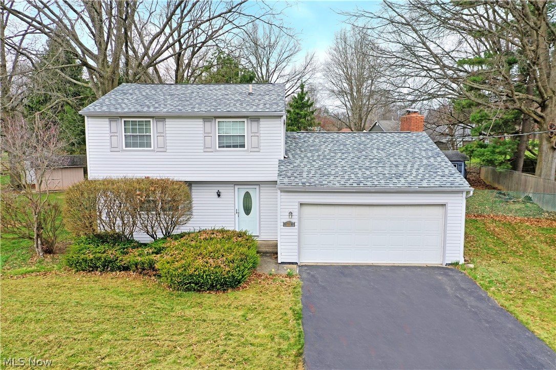1756 Penny Lane Youngstown OH 44515