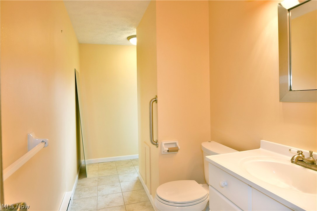 1756 Penny Lane Youngstown OH 44515