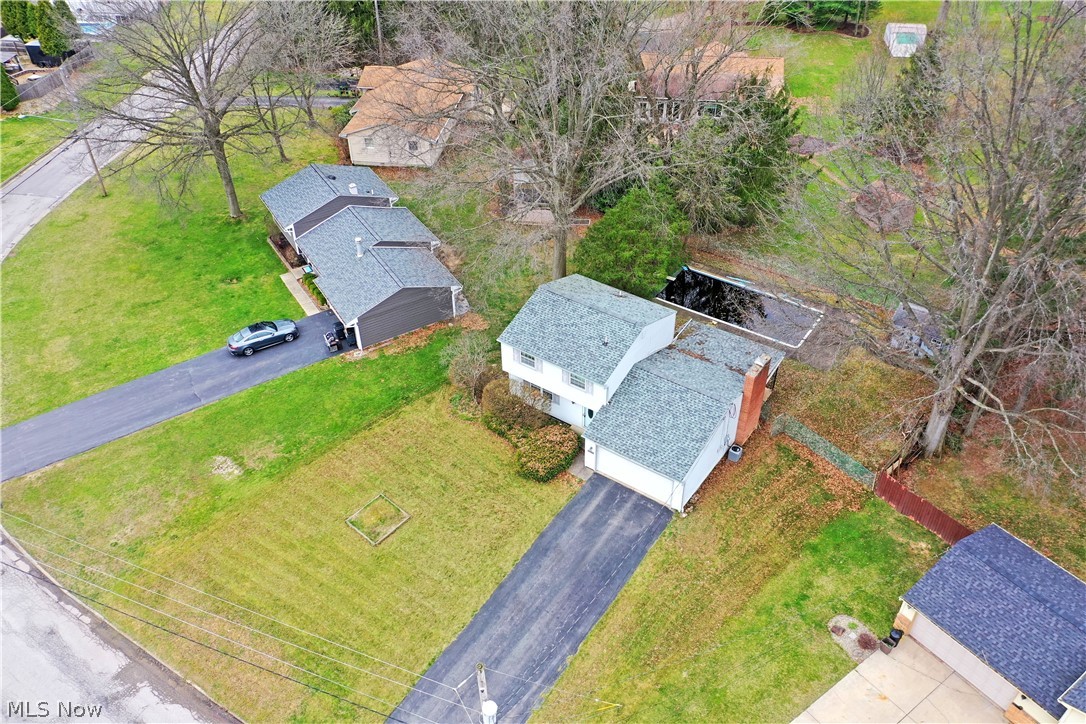 1756 Penny Lane Youngstown OH 44515
