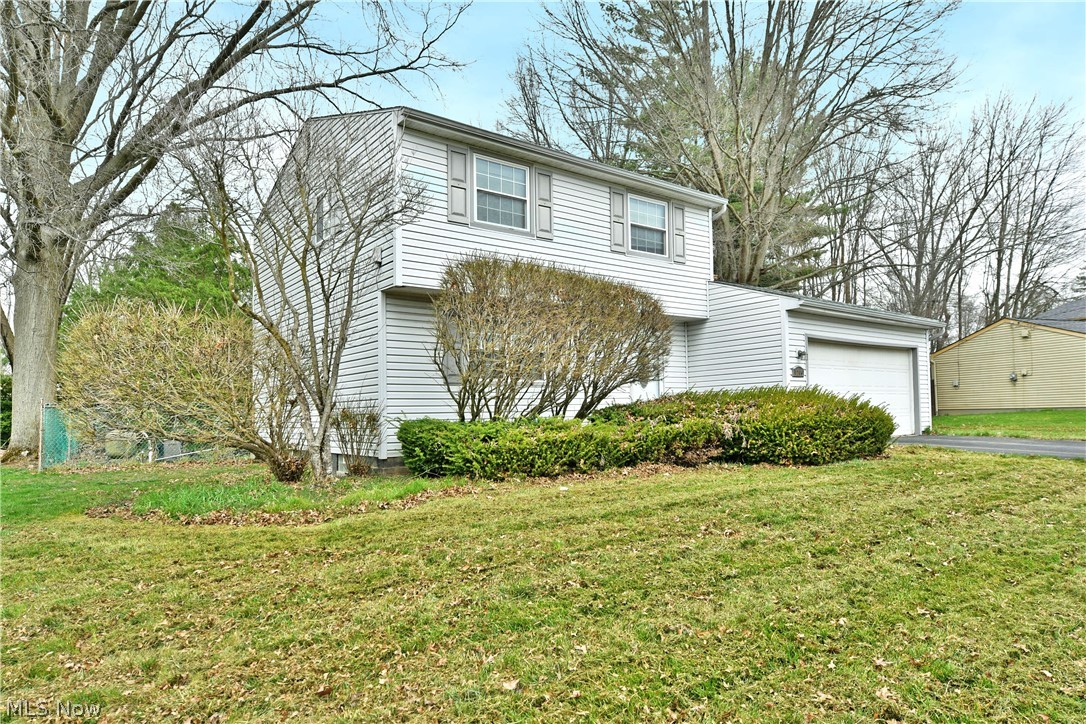 1756 Penny Lane Youngstown OH 44515