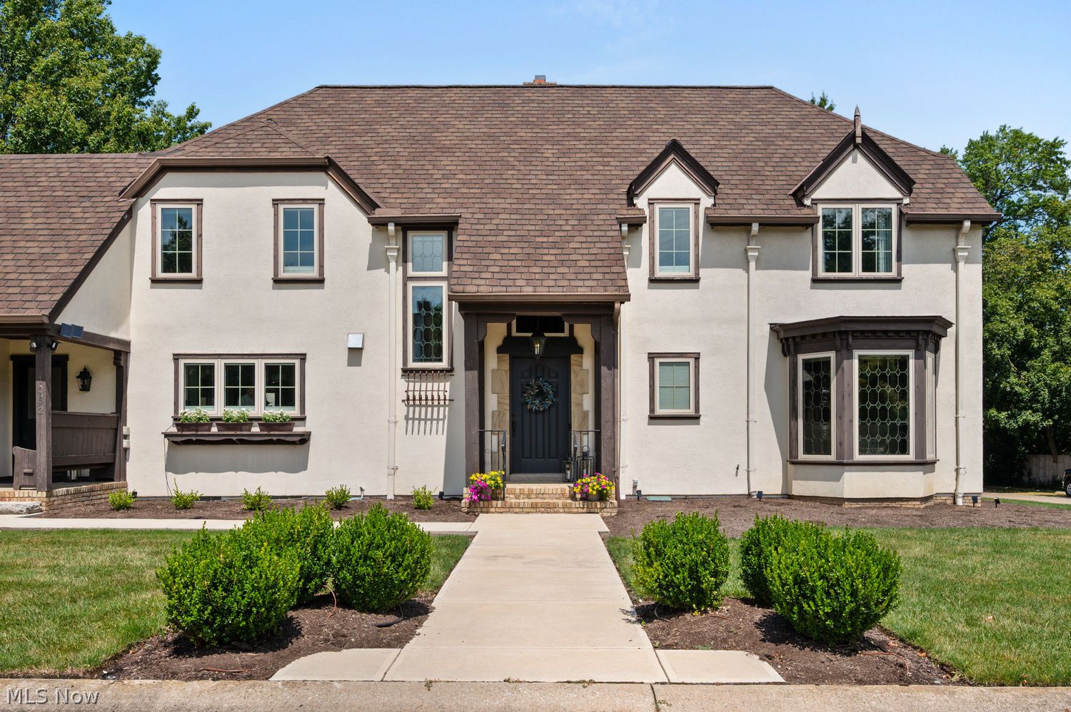 1062 Edgewater Lane Lakewood OH 44107