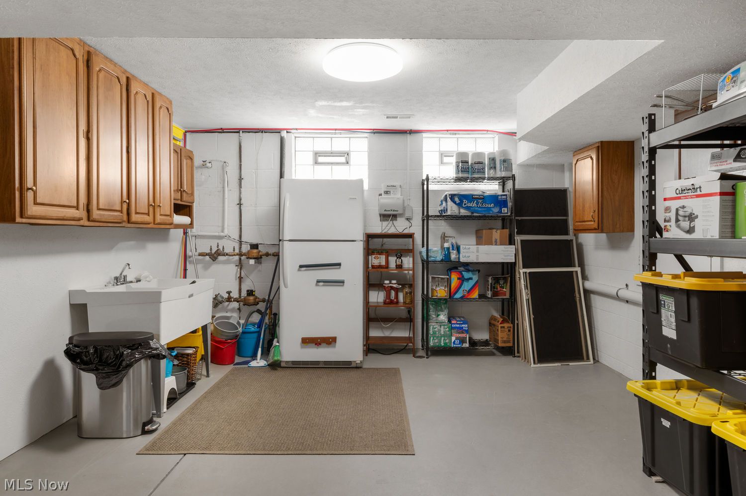1062 Edgewater Lane Lakewood OH 44107