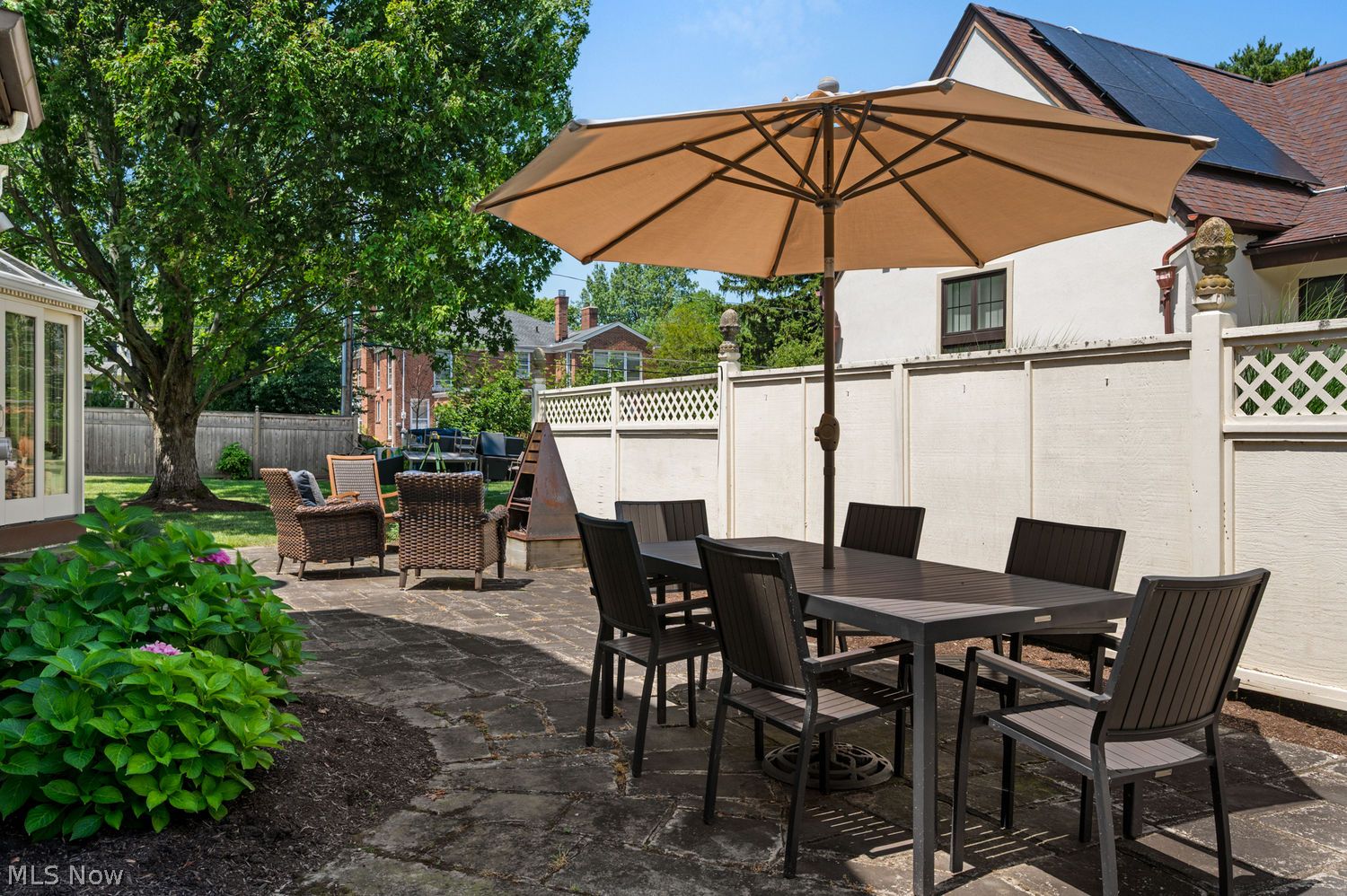 1062 Edgewater Lane Lakewood OH 44107