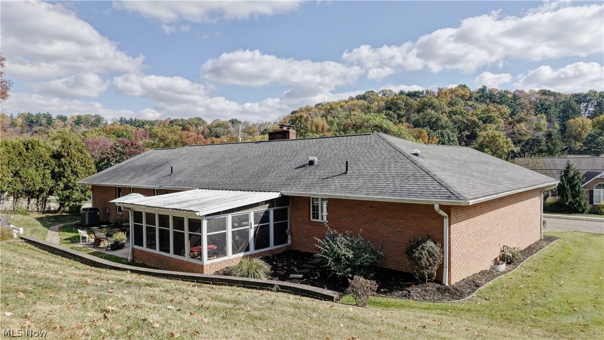1242 Lakeview Road NW New Philadelphia OH 44663