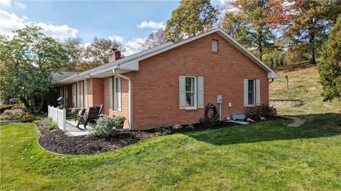 1242 Lakeview Road NW New Philadelphia OH 44663