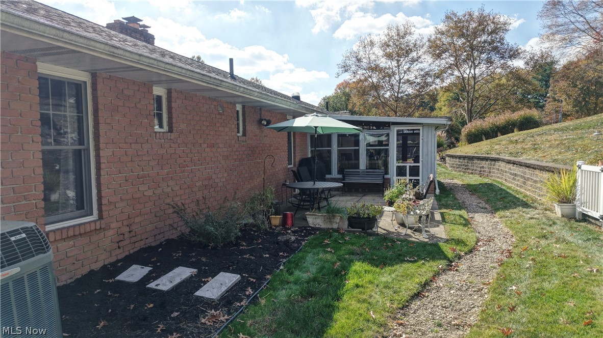 1242 Lakeview Road NW New Philadelphia OH 44663