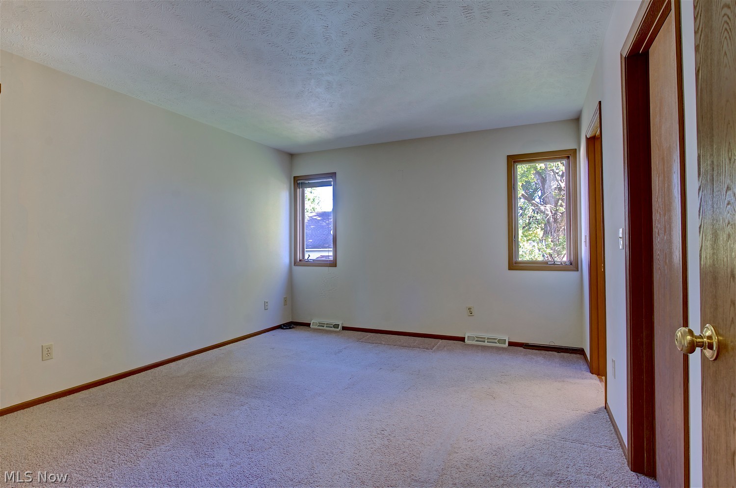 1718 W Schaaf Road Cleveland OH 44109