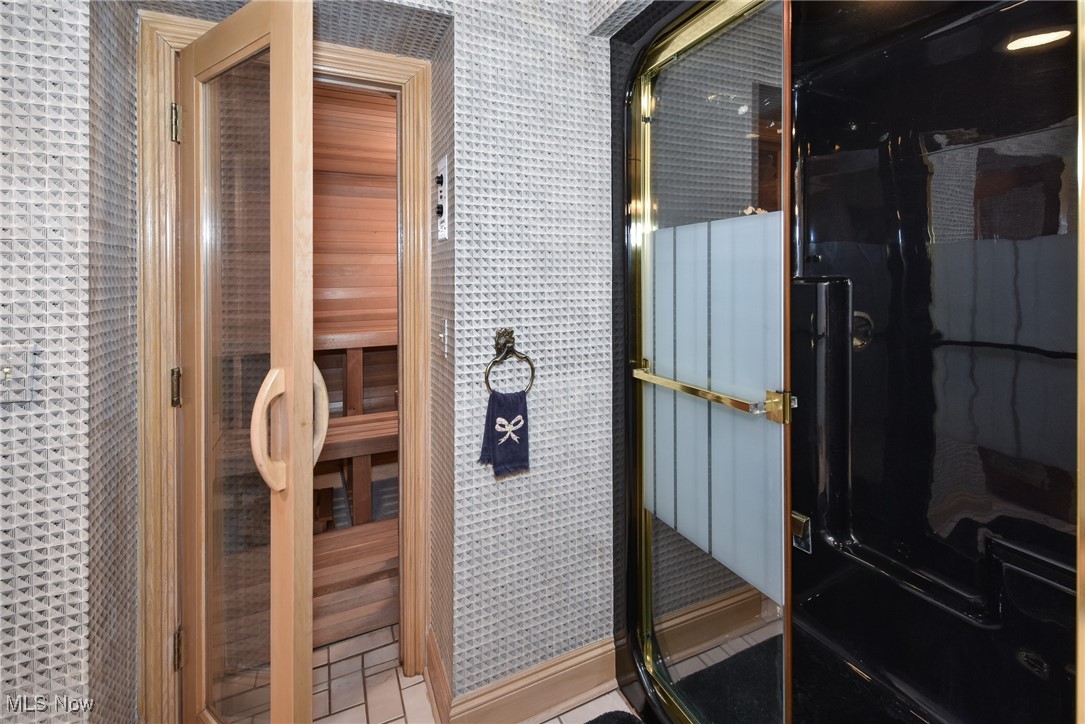 23492 Wingedfoot Drive Westlake OH 44145