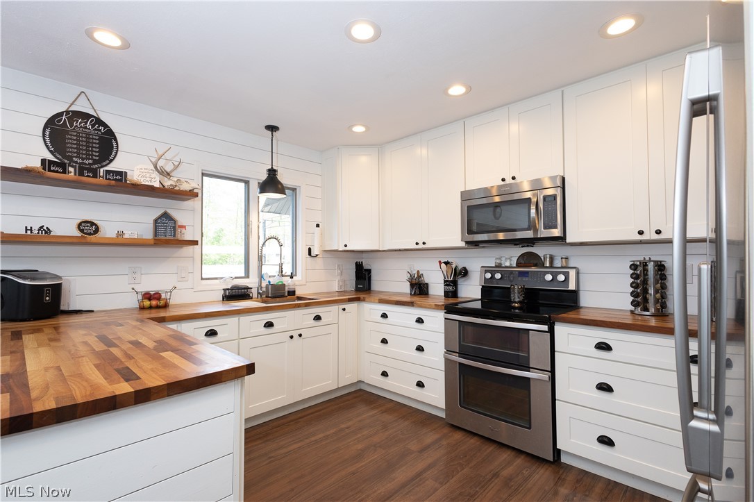 8113 Darrow Road Huron OH 44839