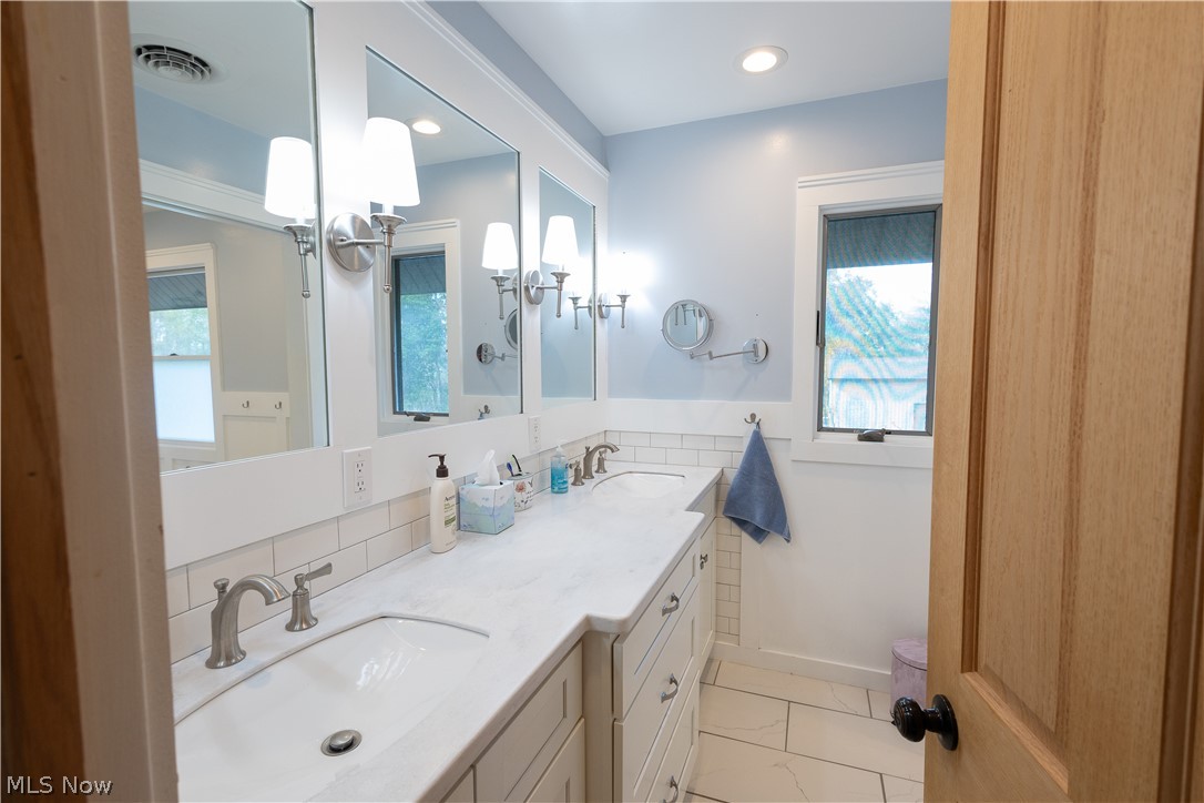 8113 Darrow Road Huron OH 44839