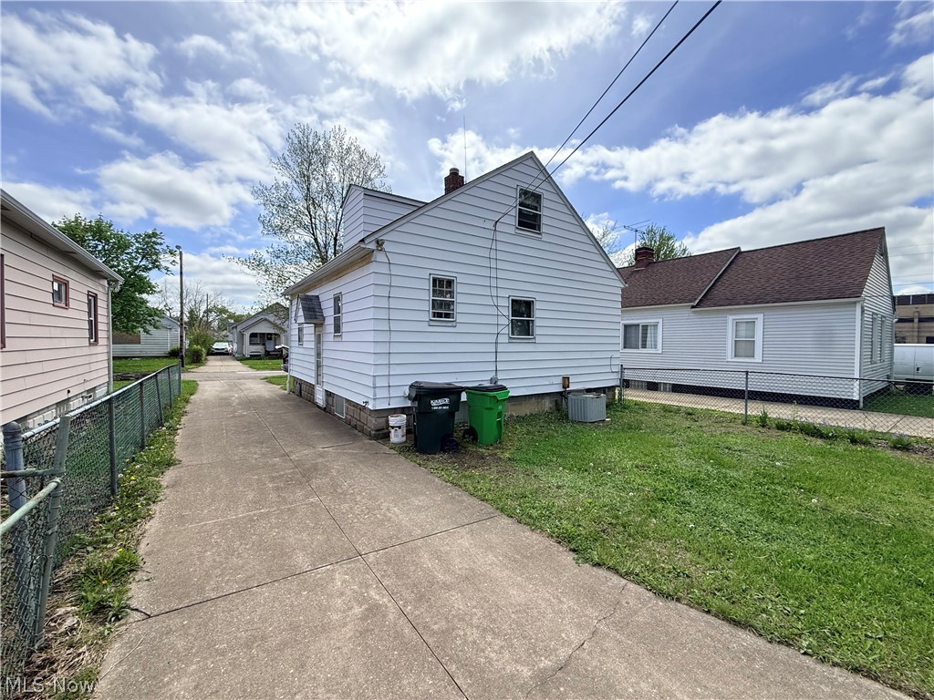 33 Henry Street Bedford OH 44146