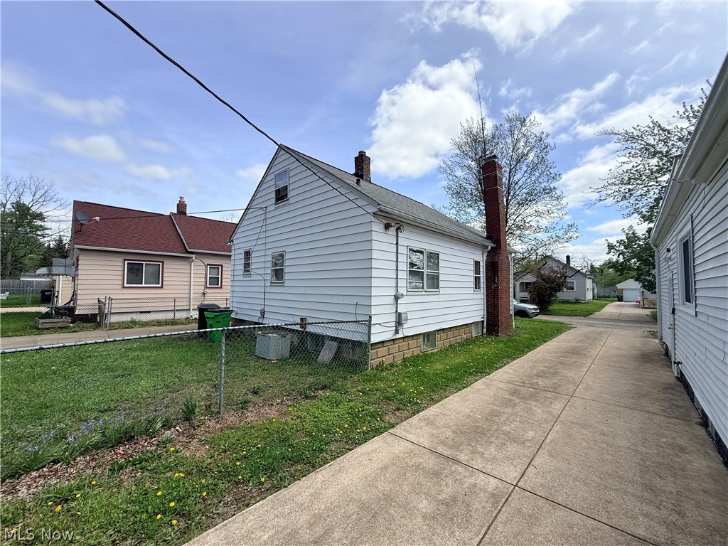33 Henry Street Bedford OH 44146