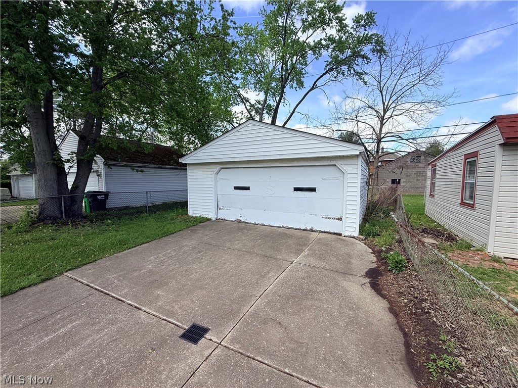 33 Henry Street Bedford OH 44146