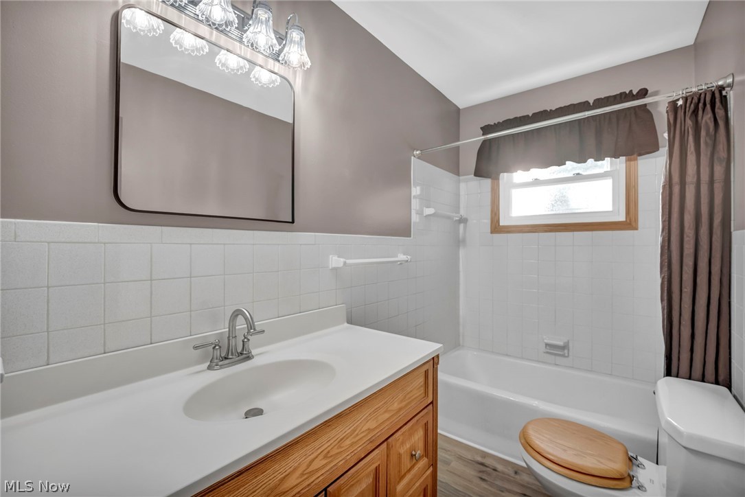 34853 Lakeshore Boulevard Timberlake OH 44095