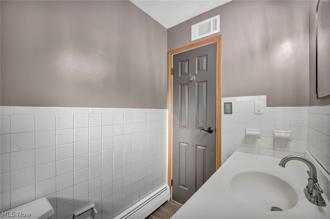 34853 Lakeshore Boulevard Timberlake OH 44095