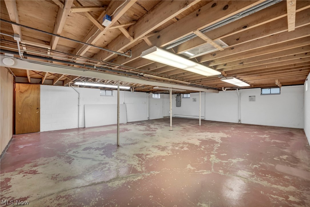 34853 Lakeshore Boulevard Timberlake OH 44095