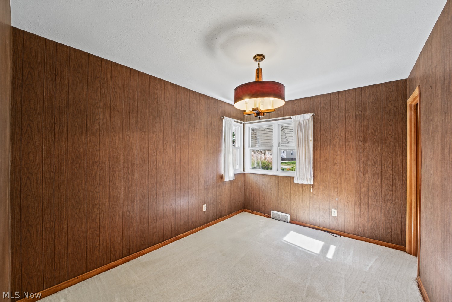 5907 Twin Lakes Drive Parma OH 44129