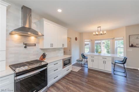 33340 Heartwood Avenue Avon OH 44011