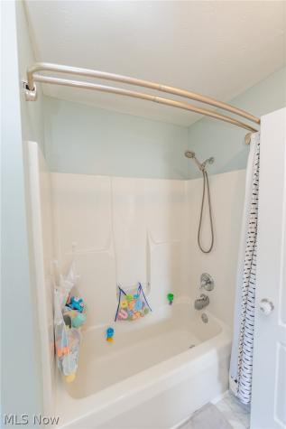 33340 Heartwood Avenue Avon OH 44011