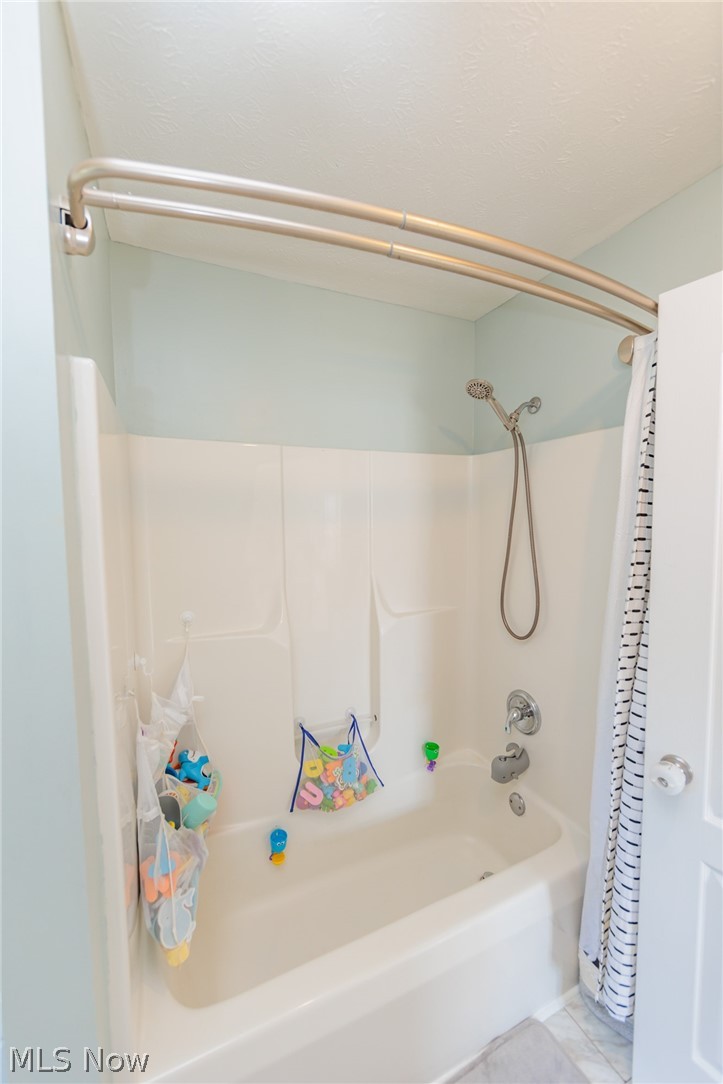 33340 Heartwood Avenue Avon OH 44011