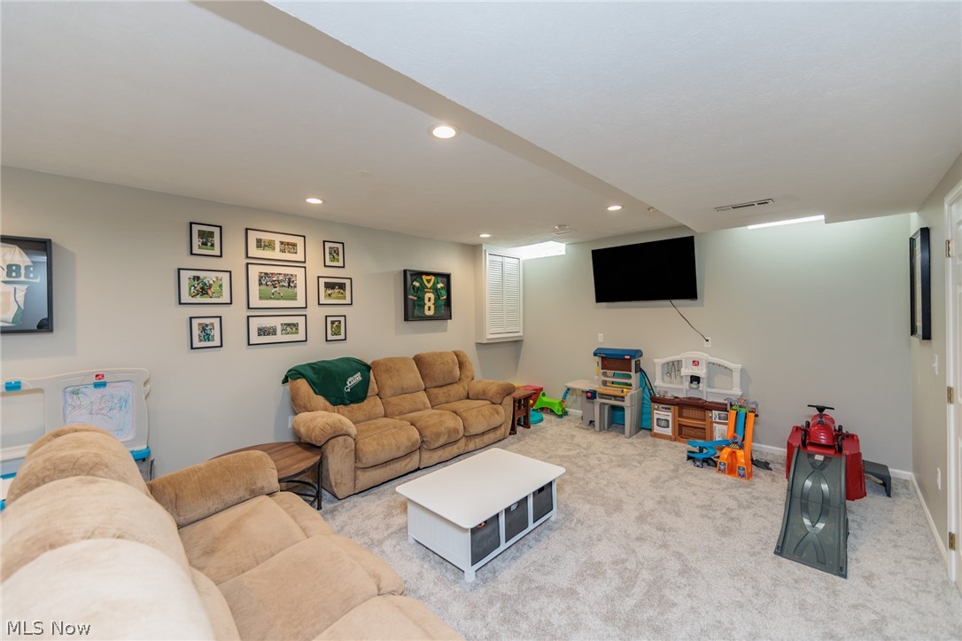 33340 Heartwood Avenue Avon OH 44011