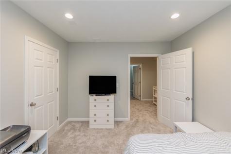 33340 Heartwood Avenue Avon OH 44011