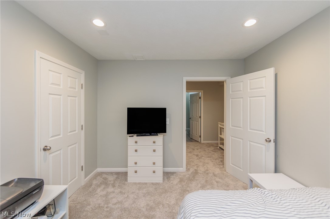 33340 Heartwood Avenue Avon OH 44011