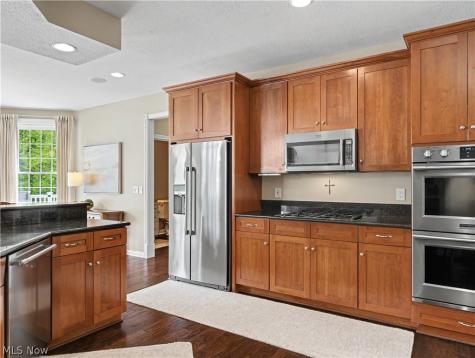 1246 Homestead Creek Drive Broadview Heights OH 44147