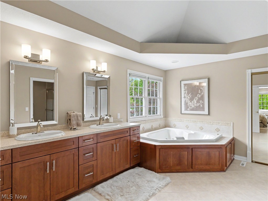 1246 Homestead Creek Drive Broadview Heights OH 44147