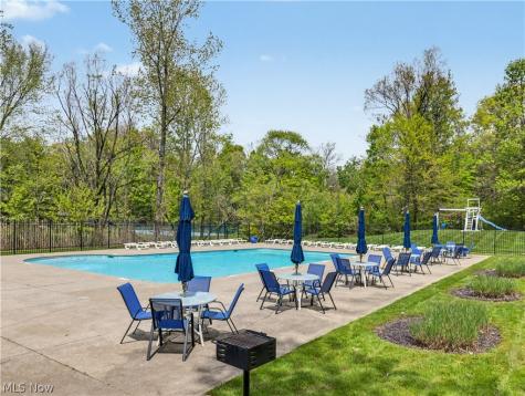 1246 Homestead Creek Drive Broadview Heights OH 44147