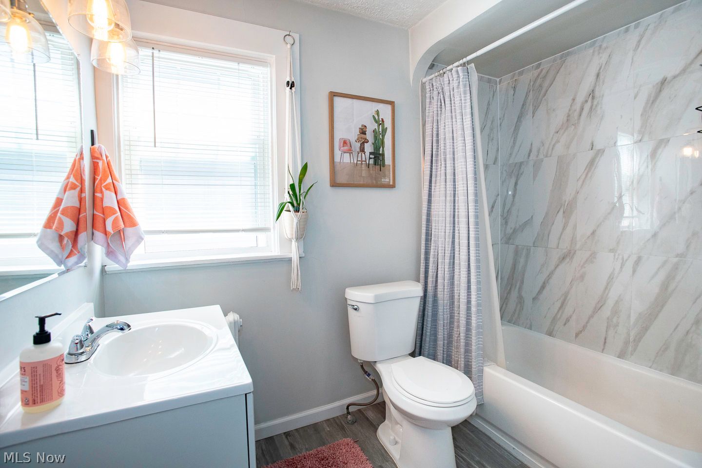 3598 Bainbridge Road Cleveland OH 44118