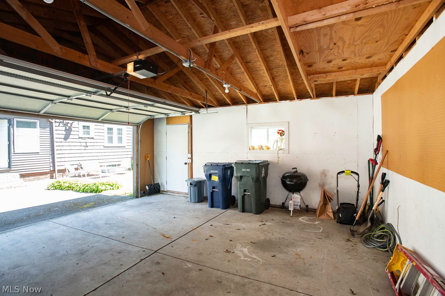 3598 Bainbridge Road Cleveland OH 44118