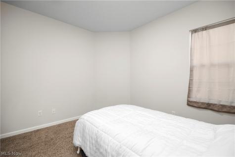 209 Alexander Drive Elyria OH 44035
