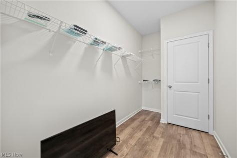 209 Alexander Drive Elyria OH 44035