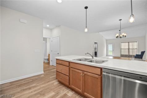 209 Alexander Drive Elyria OH 44035