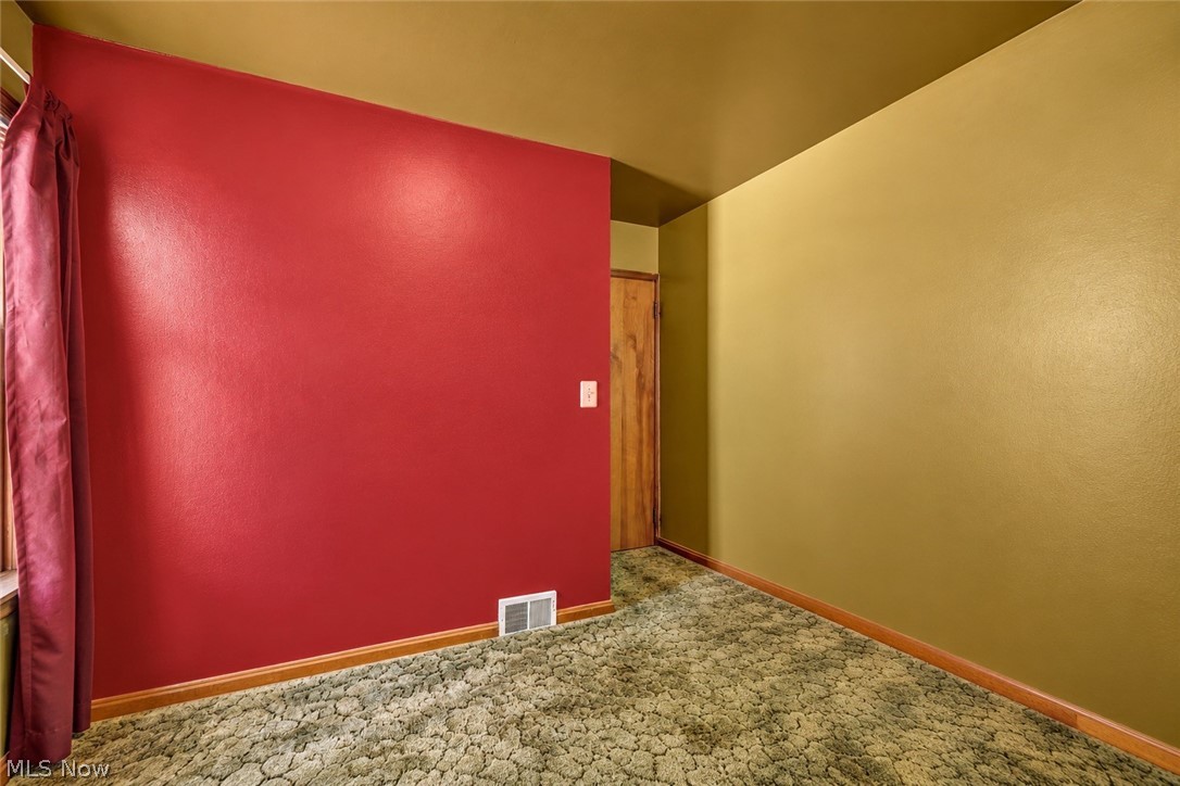 9010 Pinegrove Avenue Parma OH 44129