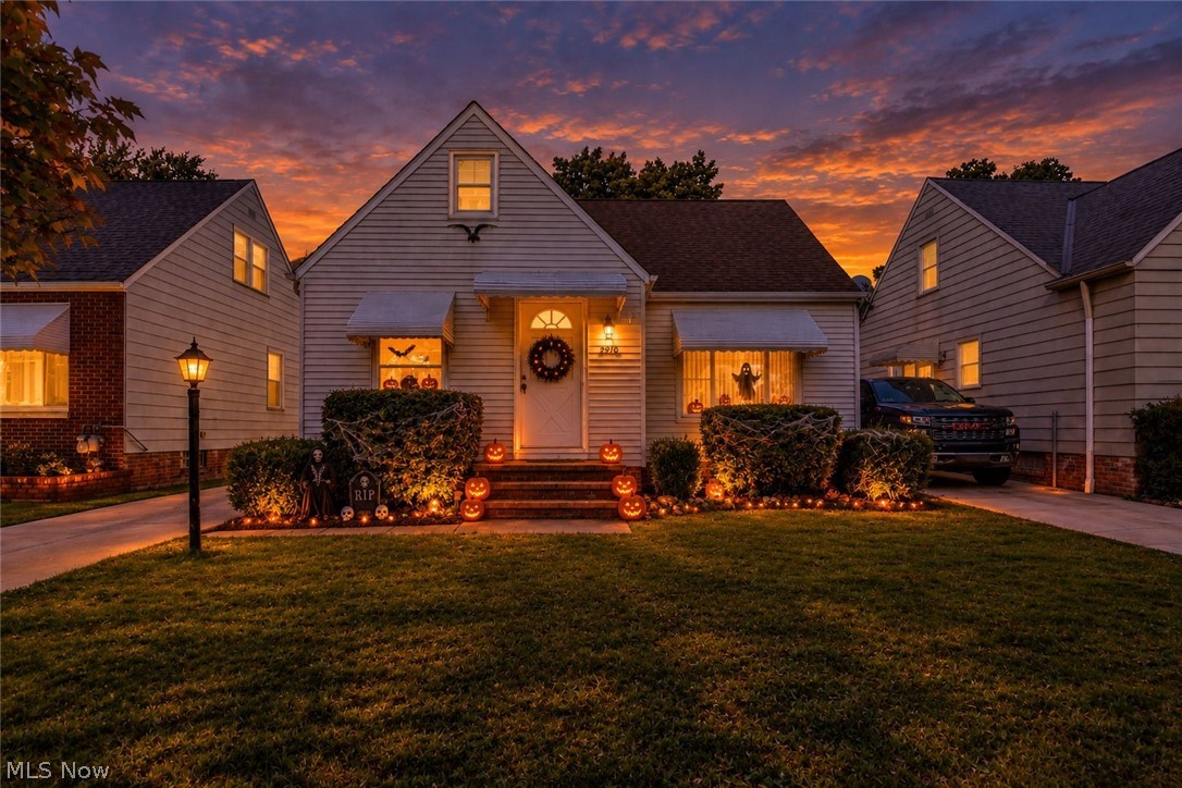 9010 Pinegrove Avenue Parma OH 44129