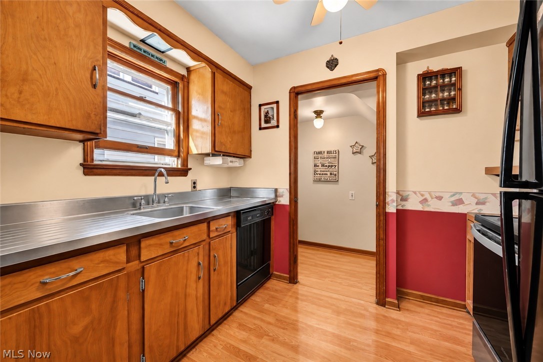 9010 Pinegrove Avenue Parma OH 44129