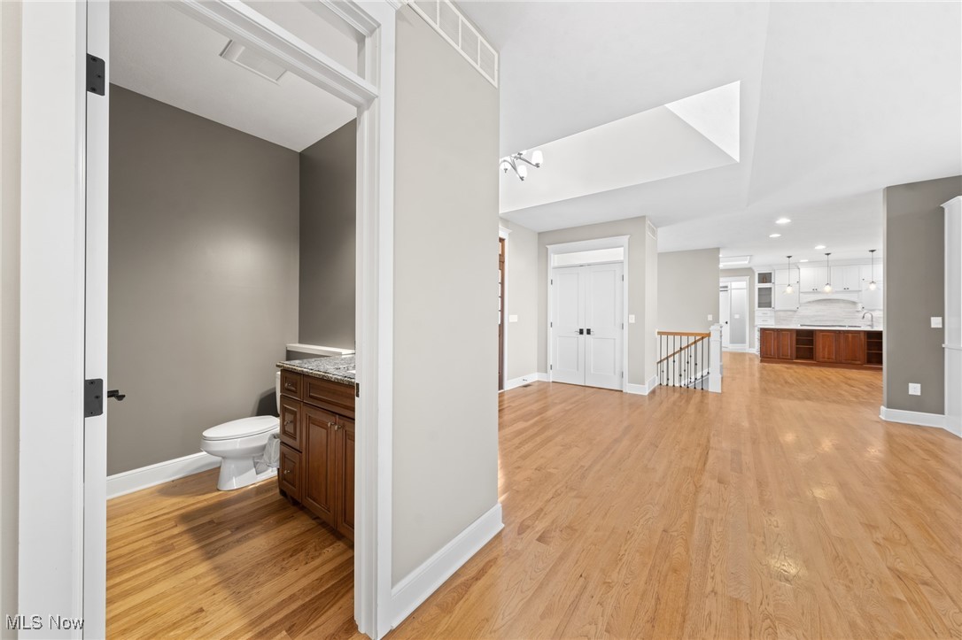 8489 Lake Shore Drive Chagrin Falls OH 44023