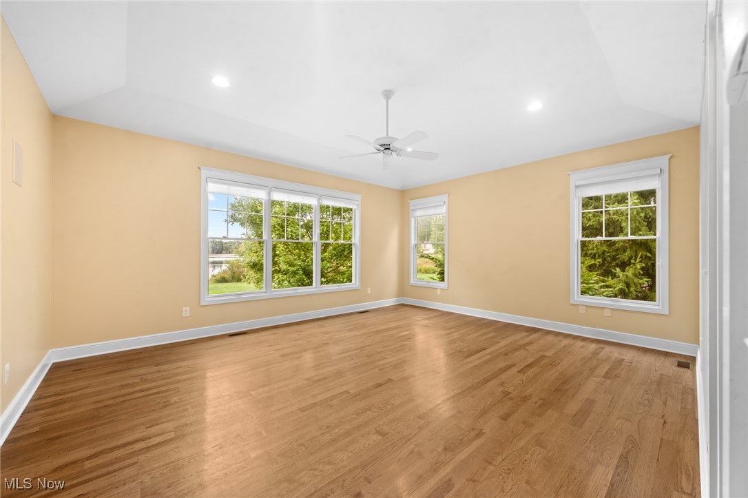 8489 Lake Shore Drive Chagrin Falls OH 44023