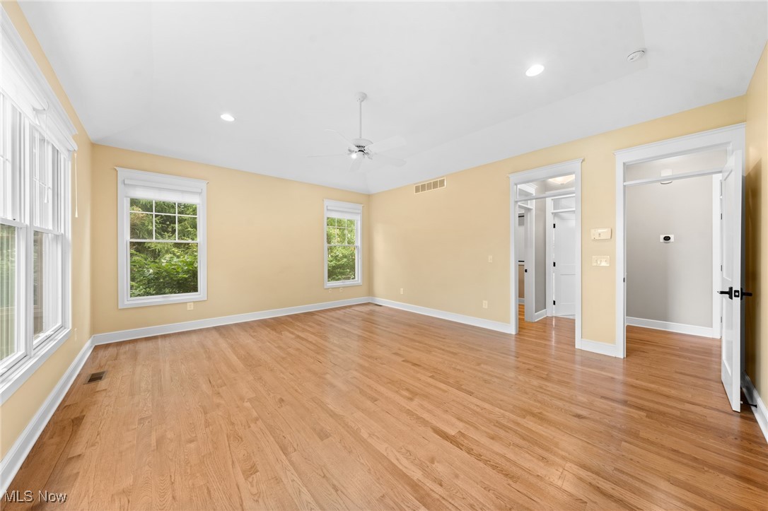 8489 Lake Shore Drive Chagrin Falls OH 44023