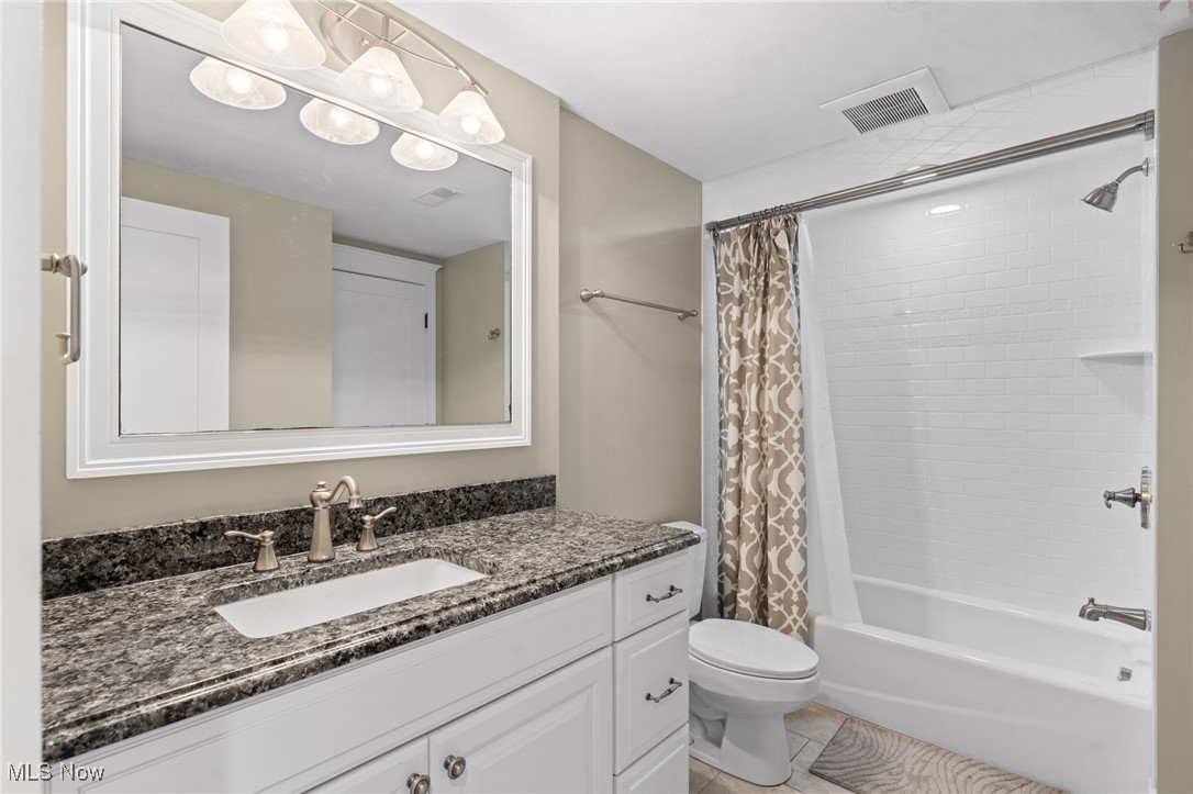 8489 Lake Shore Drive Chagrin Falls OH 44023