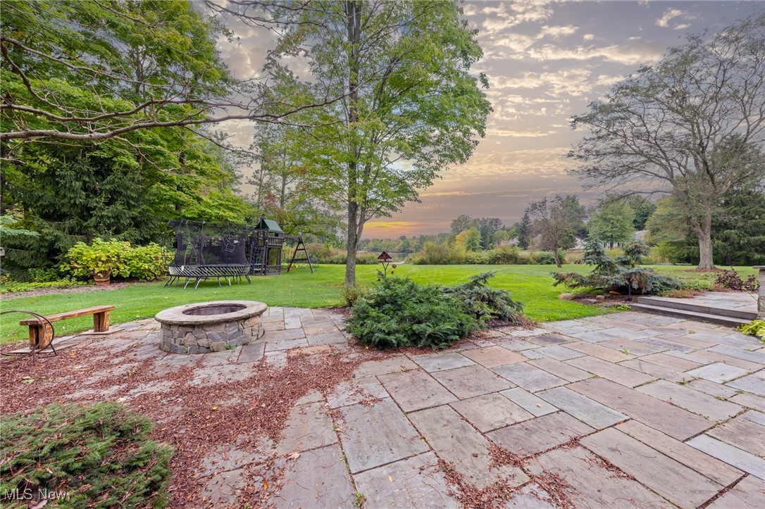 8489 Lake Shore Drive Chagrin Falls OH 44023