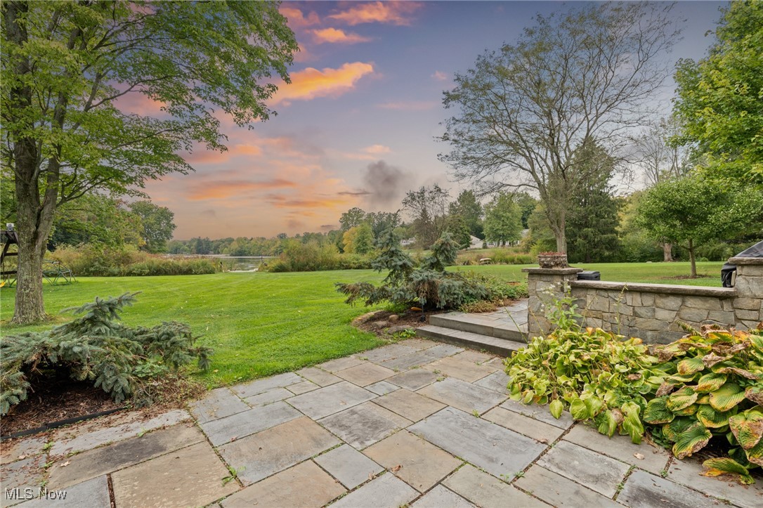 8489 Lake Shore Drive Chagrin Falls OH 44023